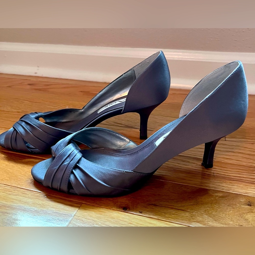 Nina Culver-LS Steel Luster Pump Size 8M